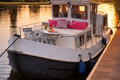 Noleggio Houseboat LOCABOAT Penichette 930 P 935 Saint-Jean-de-Losne