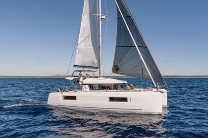 catamaran sailboat rental