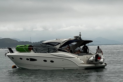 Hire Motorboat Azimut Atlantis 40 Ilhabela