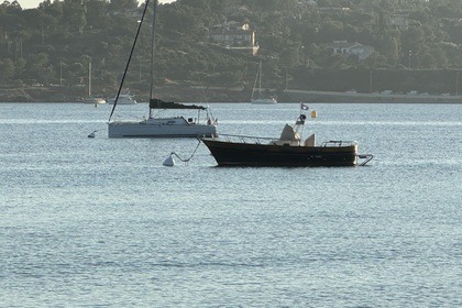 Hire Sailboat Beneteau First 27.7 Antibes