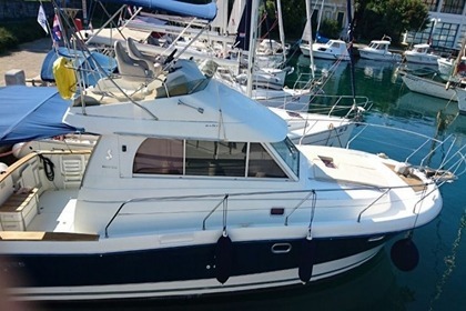 Charter Motorboat BENETEAU ANTARES 10.80 Zadar