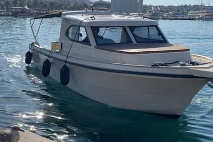 Charter Motorboat Waterworld Camaro 1000 Split