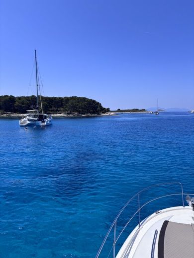 Spalato Motorboat Jeanneau Prestige 400 alt tag text