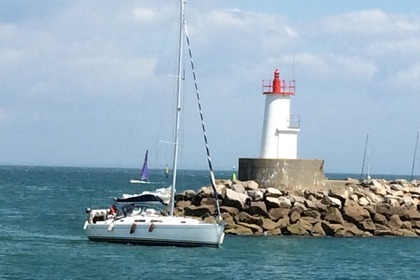 Rental Sailboat HANSE 315 Locmiquélic