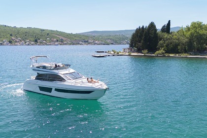 Hire Motorboat Azimut 53 FLY Herceg Novi