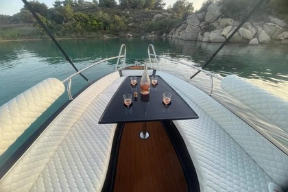 Charter Motorboat Isatek Tekne Cobra 495 Glyfada