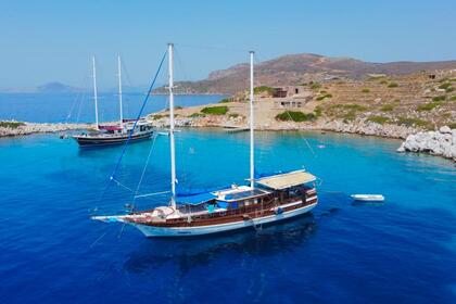 Rental Gulet Gulet Custom built gulet with a capacity of 10 Ketch Marmaris