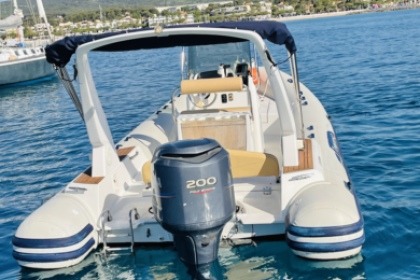 Hire Motorboat Capelli Tempest 690 La Ciotat