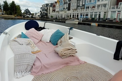 Rental Motorboat Quicksilver 410 Oud-Loosdrecht