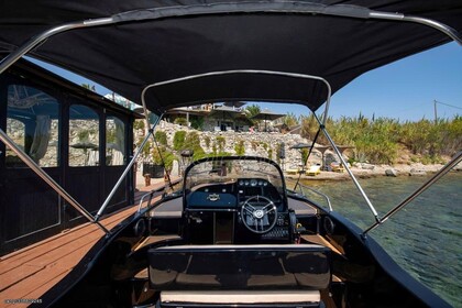 Location Bateau à moteur Nireus 530 Elegance Black Edition Zakynthos