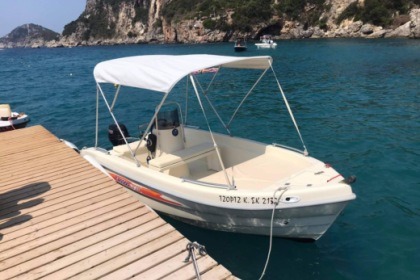 Verhuur Boot zonder vaarbewijs  Assos marine 20 hp 4,70 Palaiokastritsa