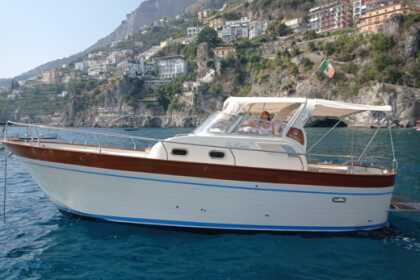 Charter Motorboat Gozzo di Luccia 30 Salerno