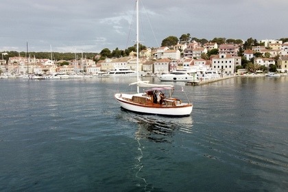 Rental Motorboat Wooden Woden gullet Mali Losinj