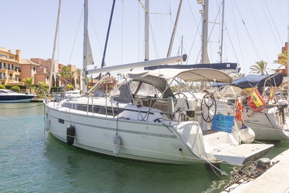 Verhuur Zeilboot Bavaria 37 CRUISER STYLE Sotogrande
