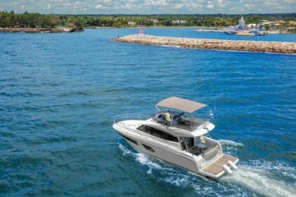 Charter Motorboat Prestige Prestige 42  Casa de Campo, La Romana