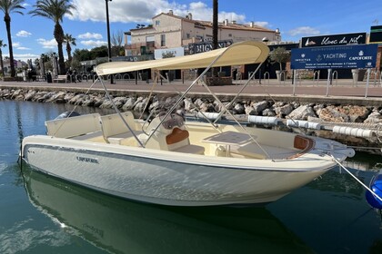 Hire Motorboat INVICTUS FX 190 Saint-Raphaël