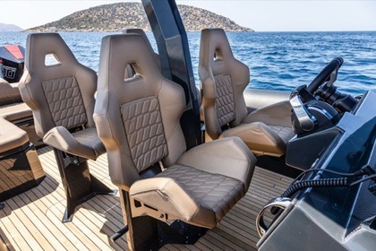 Location Semi-rigide Skipper 34 Naxos