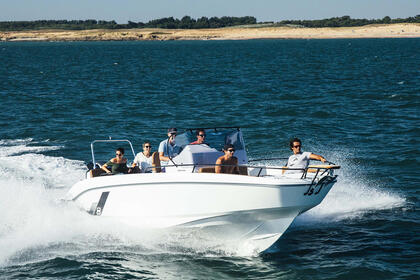 Hire Motorboat Beneteau Flyer 8.8 Naples