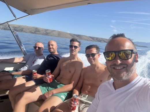 Split Motorboat Speedy Cayman 5.85 alt tag text