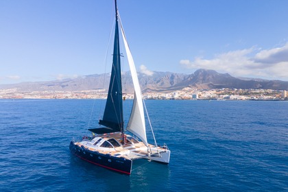 Charter Catamaran Kennex Legendary 445 Costa Adeje