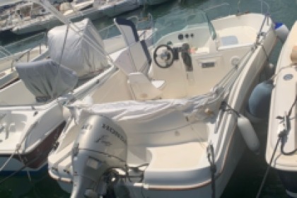 Rental Motorboat pontile Kamarina Syracuse