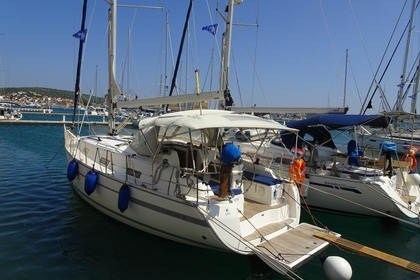 Charter Sailboat Bavaria 36 Cruiser Primošten