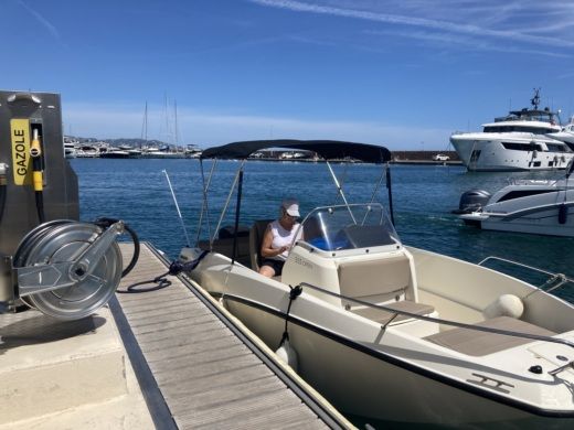 Mandelieu-La Napoule Motorboat Quicksilver Activ 555 Open alt tag text