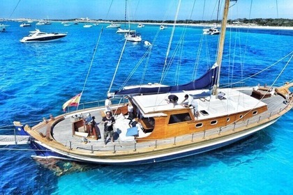 Noleggio Caicco Bodrum shipyard Tirandil Ibiza