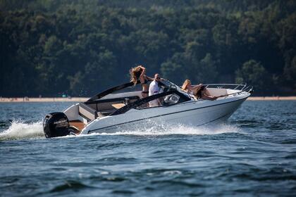 Charter Motorboat PARKER BOW RIDER 630 Latsi