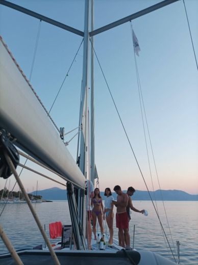 Athene Sailboat Beneteau Oceanis 50 Family alt tag text