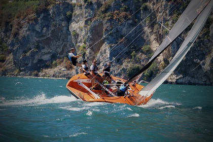 Charter Sailboat Lievi Santarelli - Asso99 Brenzone sul Garda