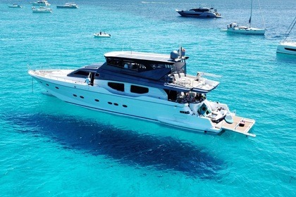 Noleggio Yacht a motore RIZZARDI TECHNEMA 98 (Refit 2023) Roma