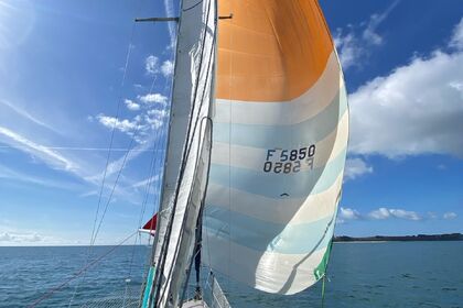 Hyra båt Segelbåt Jeanneau Aquila Lorient