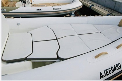 Hire RIB Zodiac Medline 750 Saint-Tropez