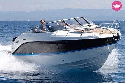 Charter Motorboat Quicksilver 805 Activ Cruiser Hyères