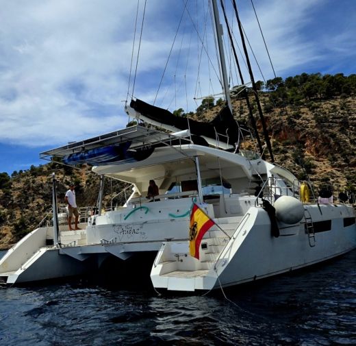 Palma di Maiorca Catamaran Alliaura Marine Privilege 615 alt tag text