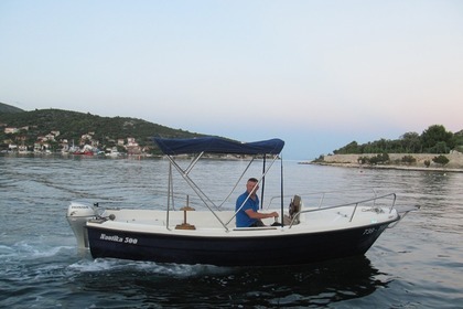 Rental Motorboat NAUTIKA 500 Open Vinišće