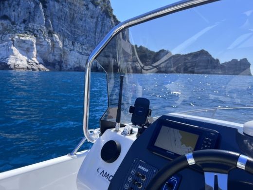 La Spezia Motorboat Salpa Sunsix alt tag text