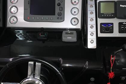 Noleggio Barca a motore AIRON MARIN 4300 T-TOP Agropoli