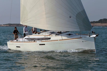 Rental Sailboat JEANNEAU SUN ODYSSEY 379 Lefkada