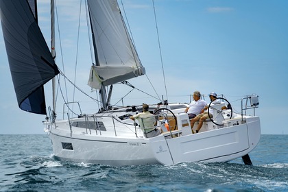 Rental Sailboat  Oceanis 37.1 Furnari