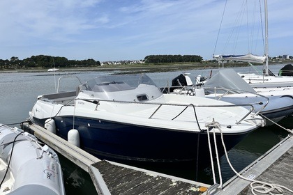 Hire Motorboat Jeanneau Cap Camarat 6.5 WA serie 3 Lorient