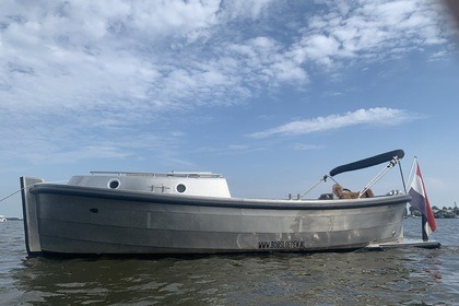 Verhuur Motorboot Bob sloep Explorer 770 cabine Zaanstad