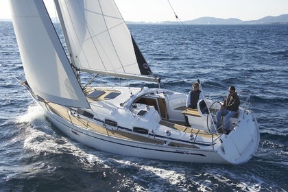 Hyra båt Segelbåt BAVARIA 35 Cruiser Saltsjöbaden