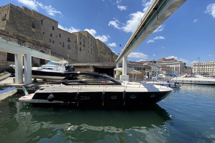 Hire Motorboat be-spoke drakkar 42.5 Naples
