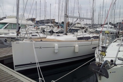 Rental Sailboat DUFOUR 335 gl Arzon