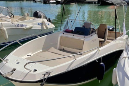 Rental Motorboat Quicksilver 555 Open Fréjus