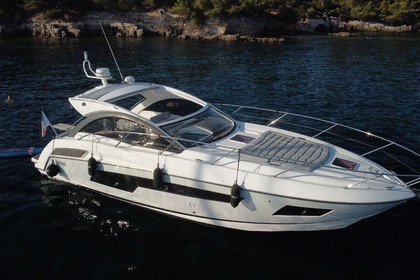 Hire Motorboat Sunseeker Portofino 40 Ajaccio