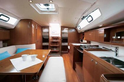 Miete Segelboot Beneteau Beneteau Oceanis 40 Barcelona