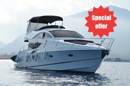 Charter Motorboat  Numarine  55 Fly S'Arenal